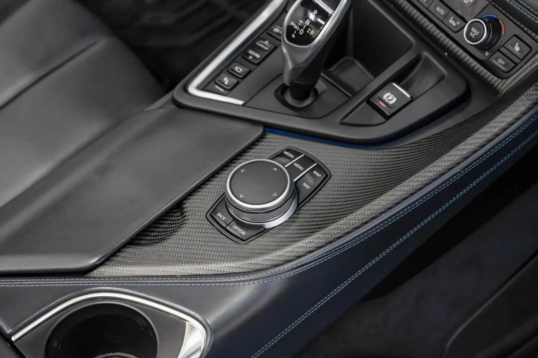 2019 BMW i8 - Image 18 of 21