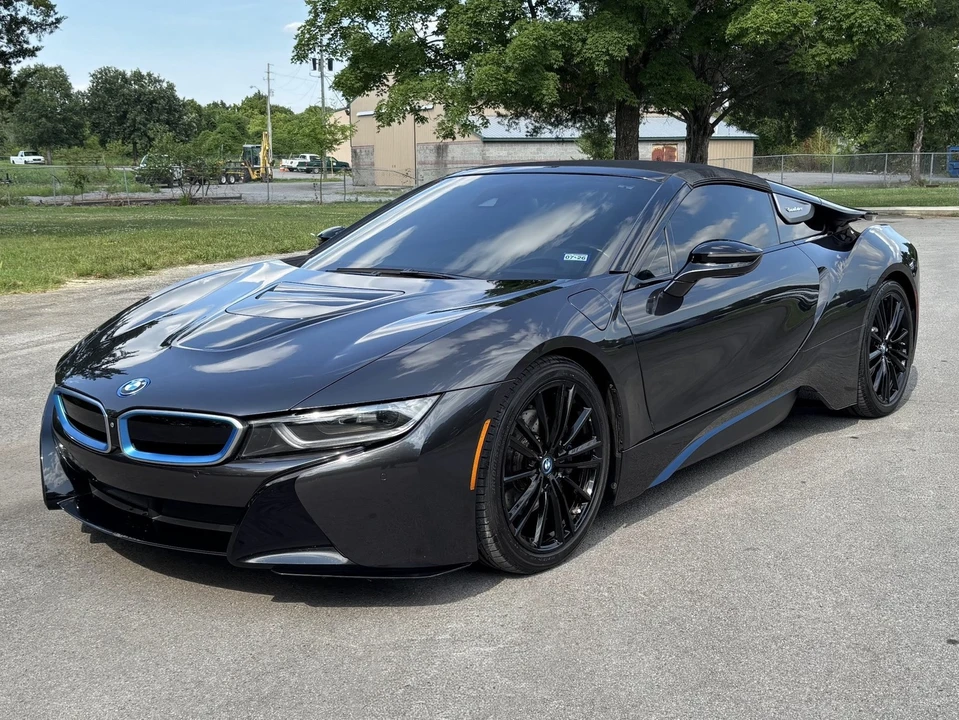 2019 BMW i8 - Image 2 of 31