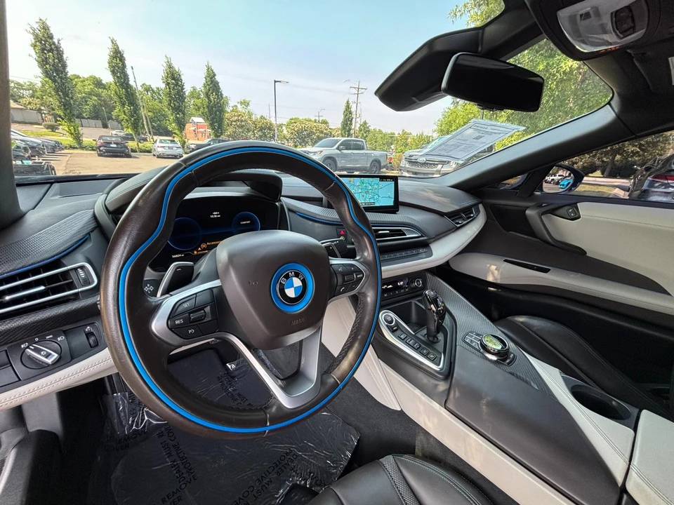 2019 BMW i8 - Image 27 of 31