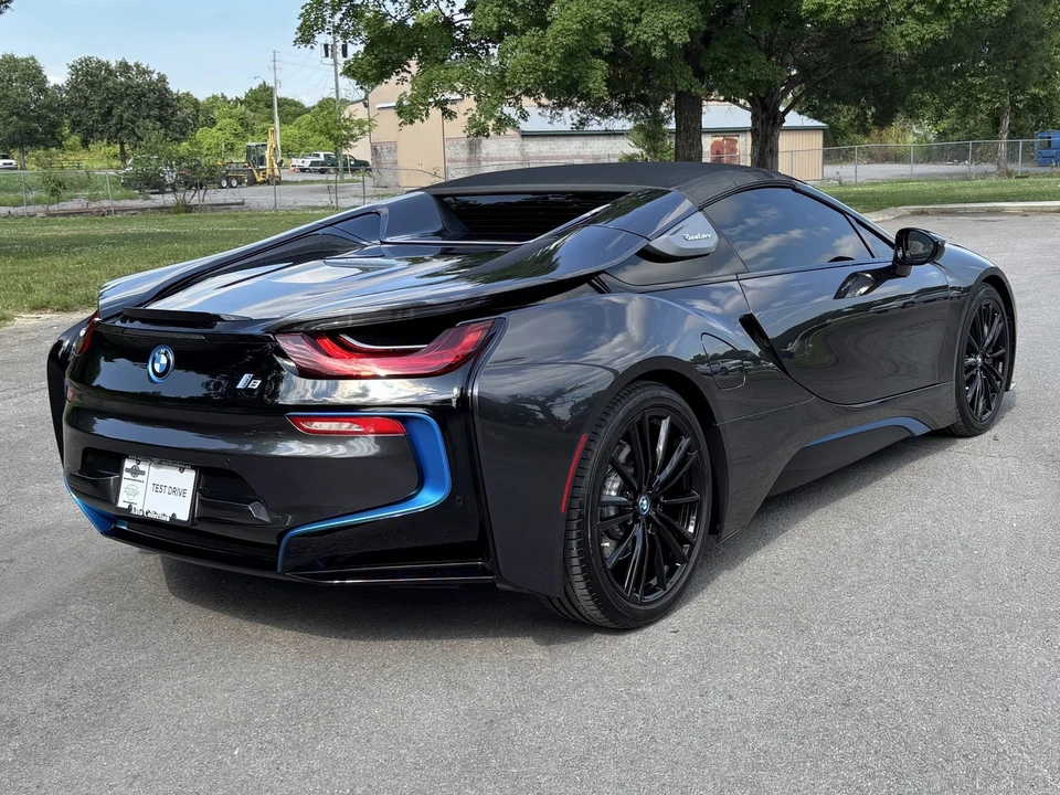 2019 BMW i8 - Image 3 of 31