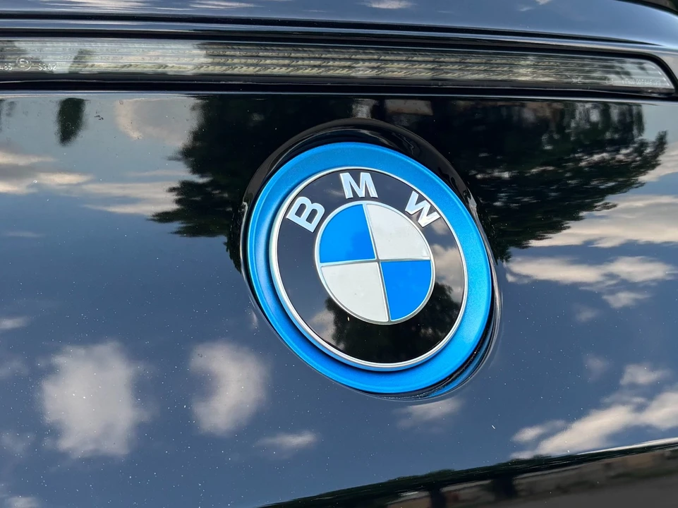 2019 BMW i8 - Image 21 of 31
