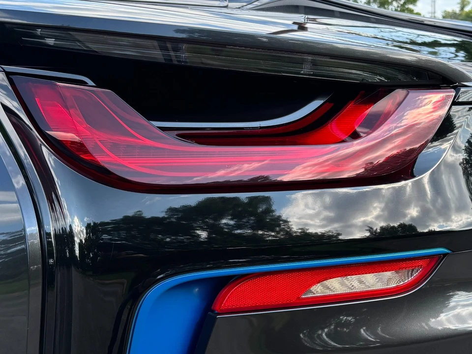 2019 BMW i8 - Image 20 of 31