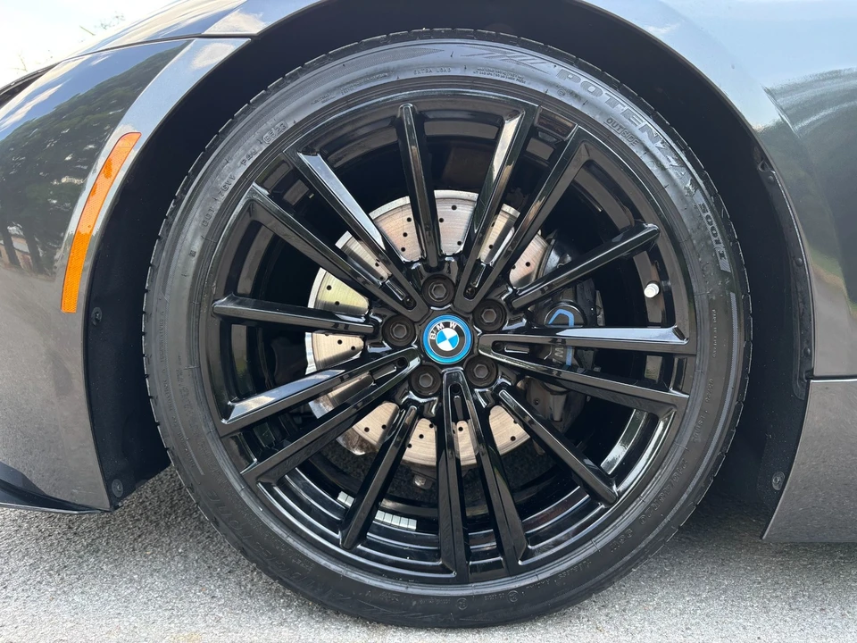 2019 BMW i8 - Image 14 of 31