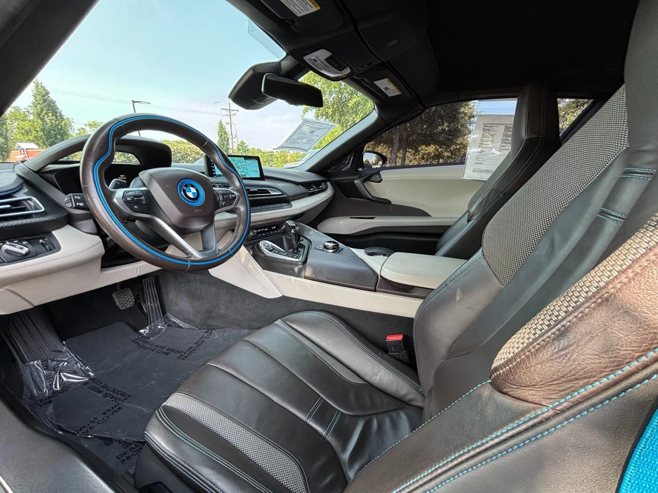 2019 BMW i8 - Image 24 of 31