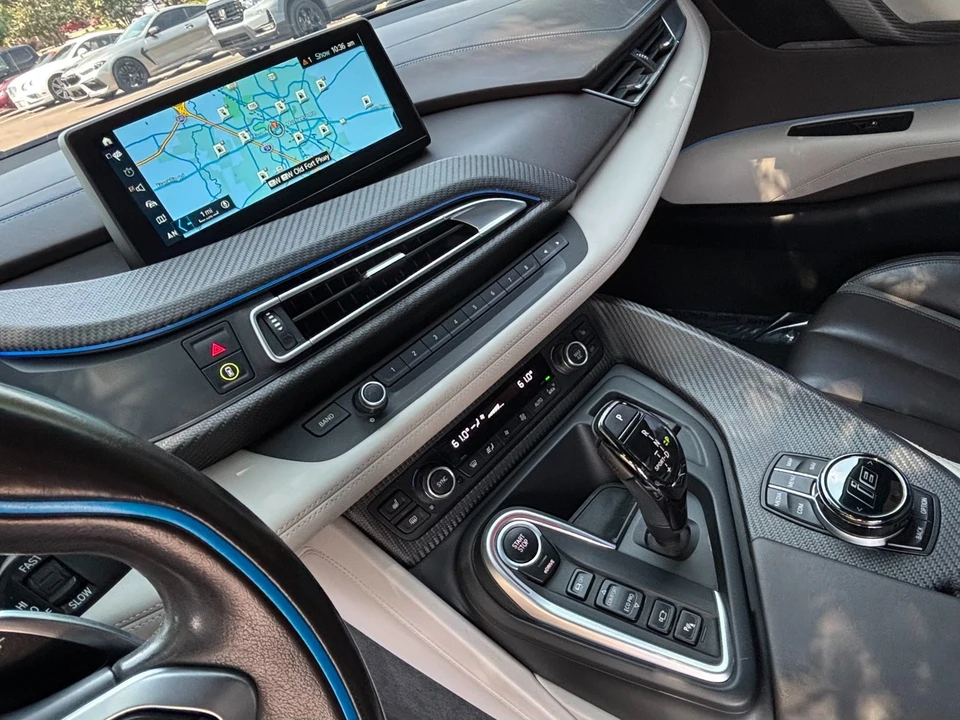 2019 BMW i8 - Image 28 of 31
