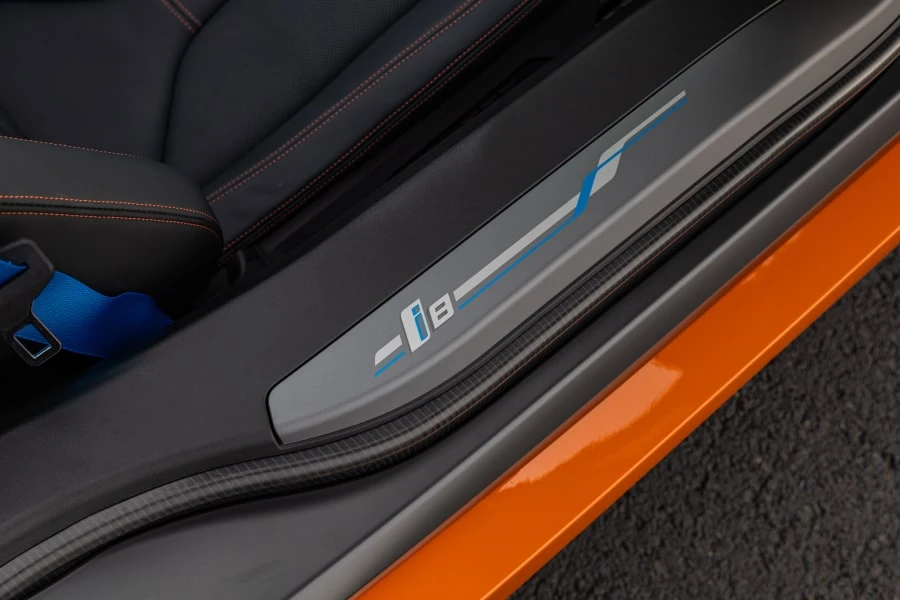 2019 BMW i8 - Image 27 of 31