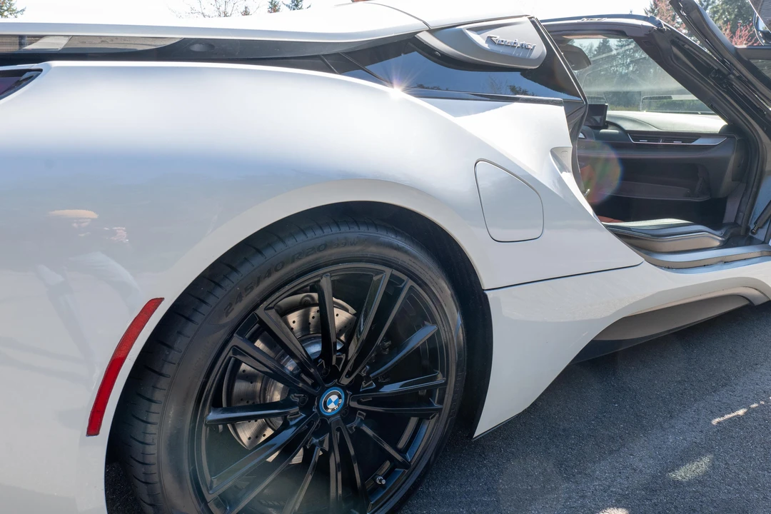 2019 BMW i8 - Image 31 of 31
