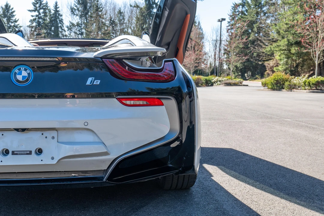 2019 BMW i8 - Image 30 of 31