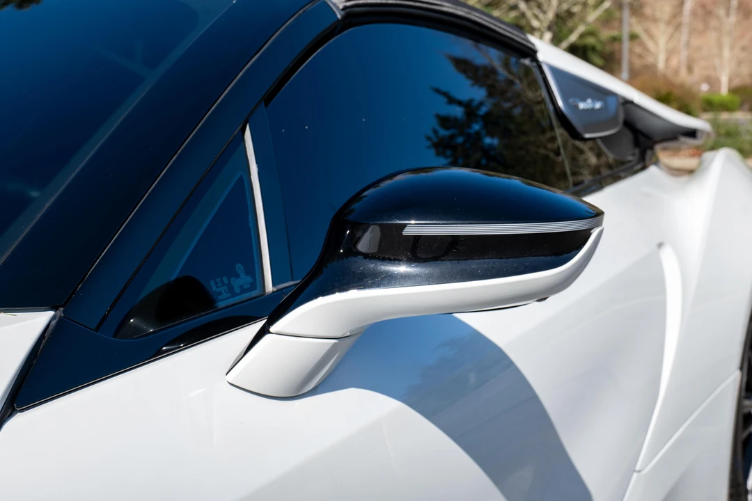 2019 BMW i8 - Image 19 of 31