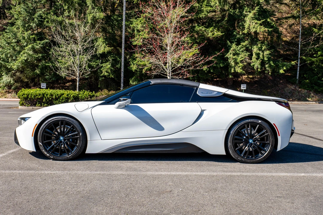 2019 BMW i8 - Image 6 of 31