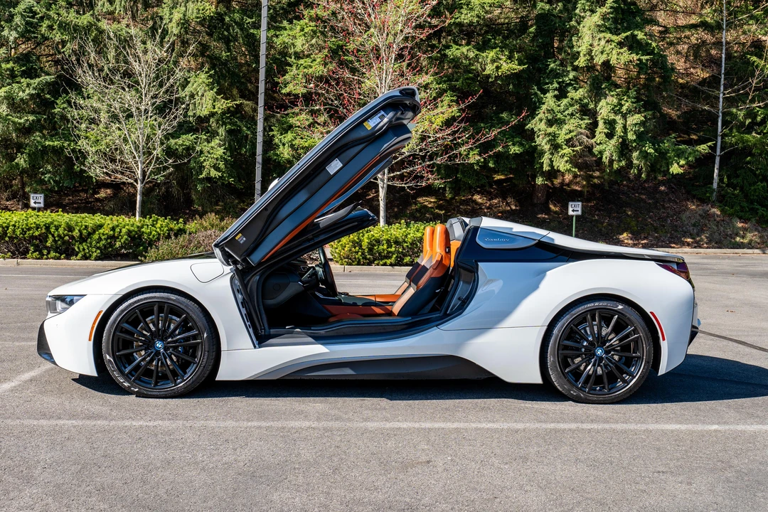 2019 BMW i8 - Image 10 of 31