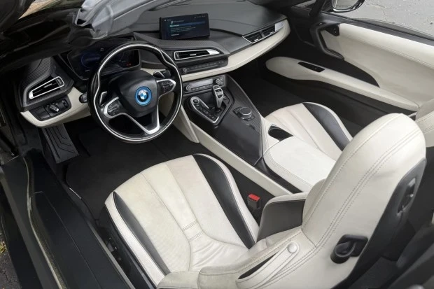 2019 BMW i8 - Image 5 of 7