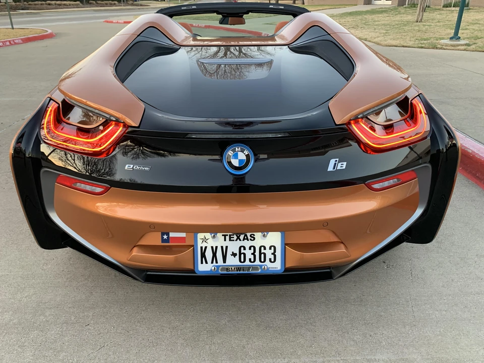 2019 BMW i8 - Image 19 of 31