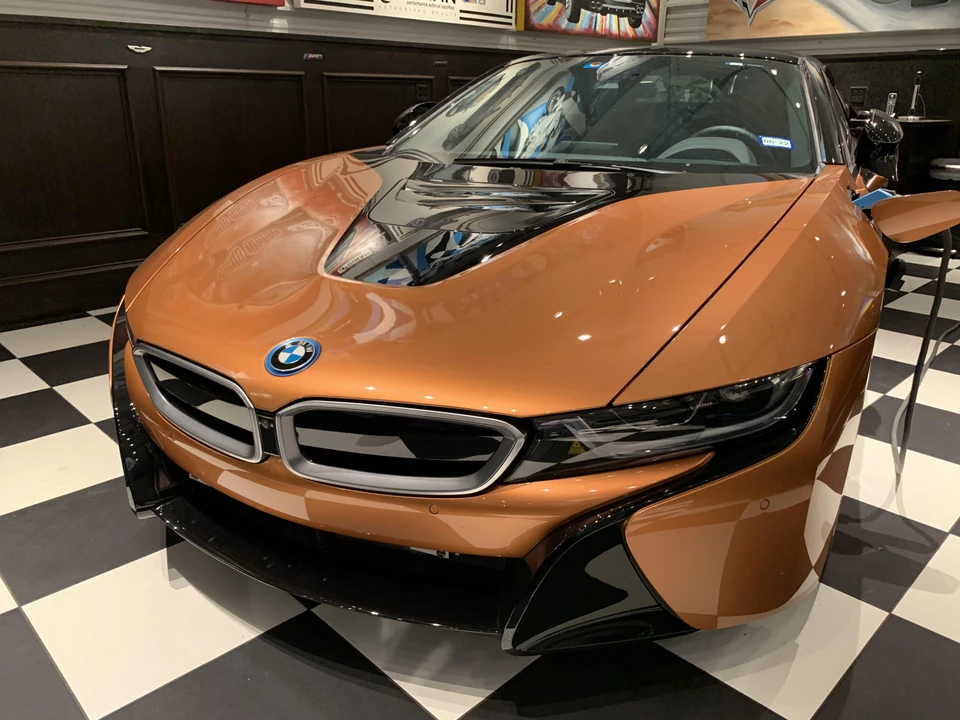 2019 BMW i8 - Image 13 of 31