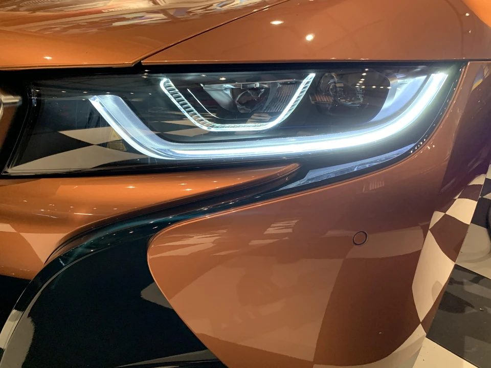 2019 BMW i8 - Image 28 of 31