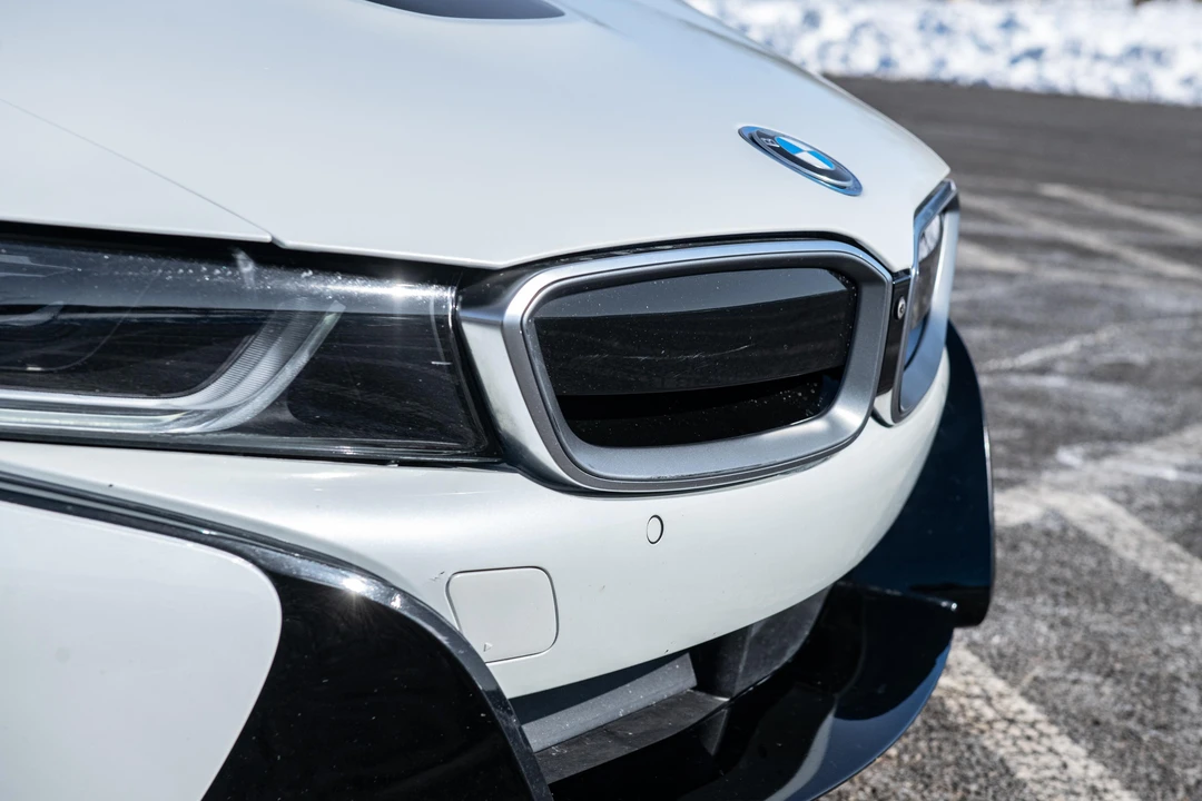 2019 BMW i8 - Image 26 of 31