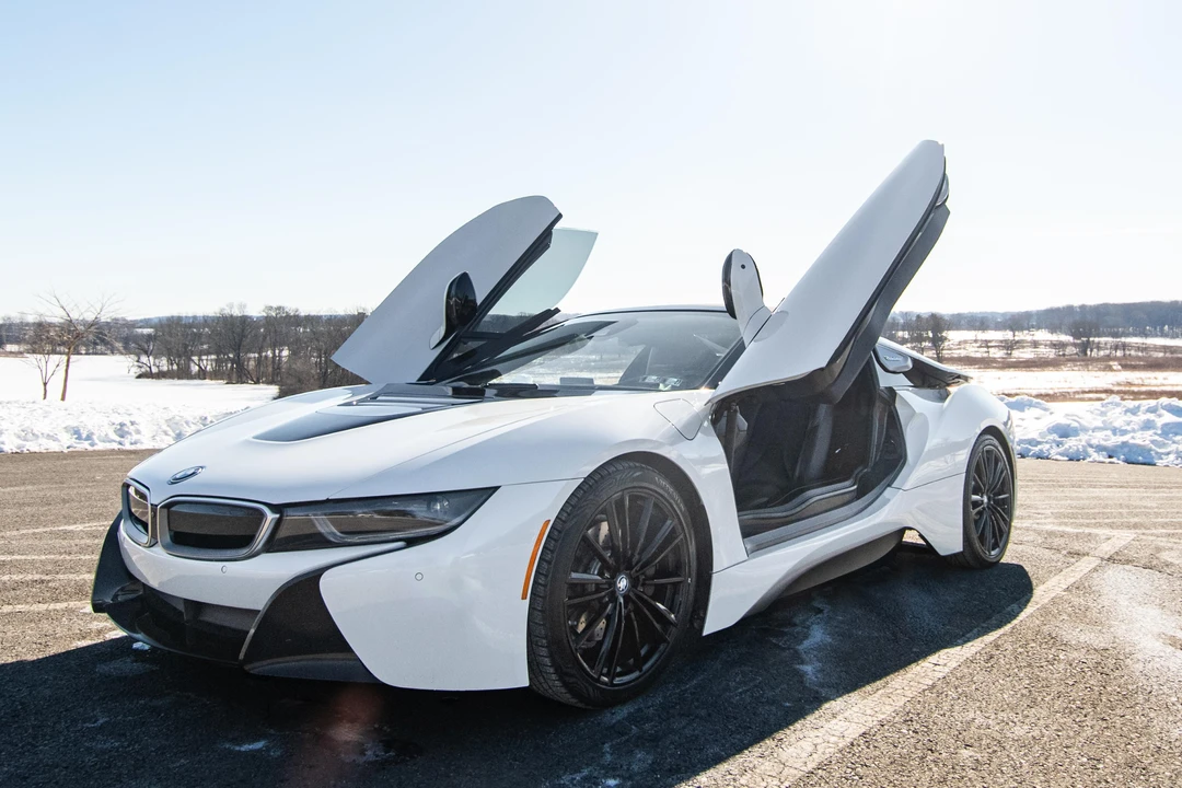 2019 BMW i8 - Image 23 of 31