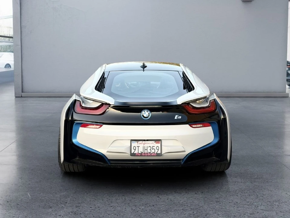 2019 BMW i8 - Image 3 of 19