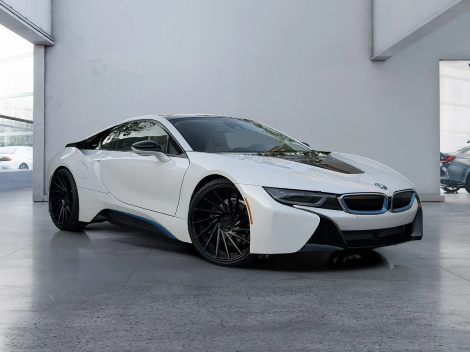 2019 BMW i8 - Image 2 of 19
