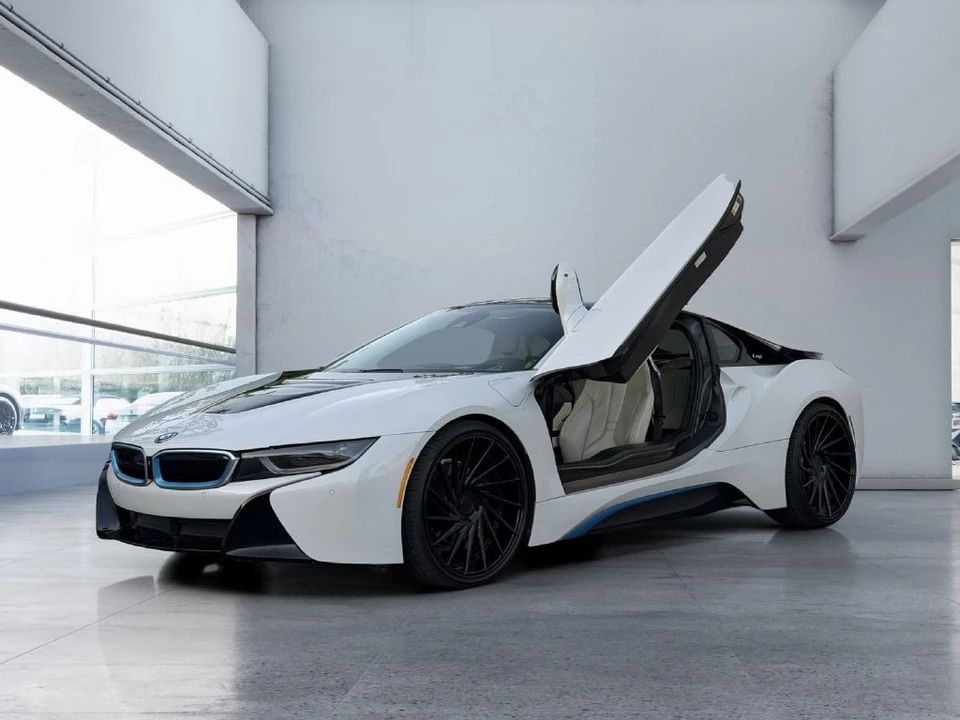 2019 BMW i8 - Image 4 of 19