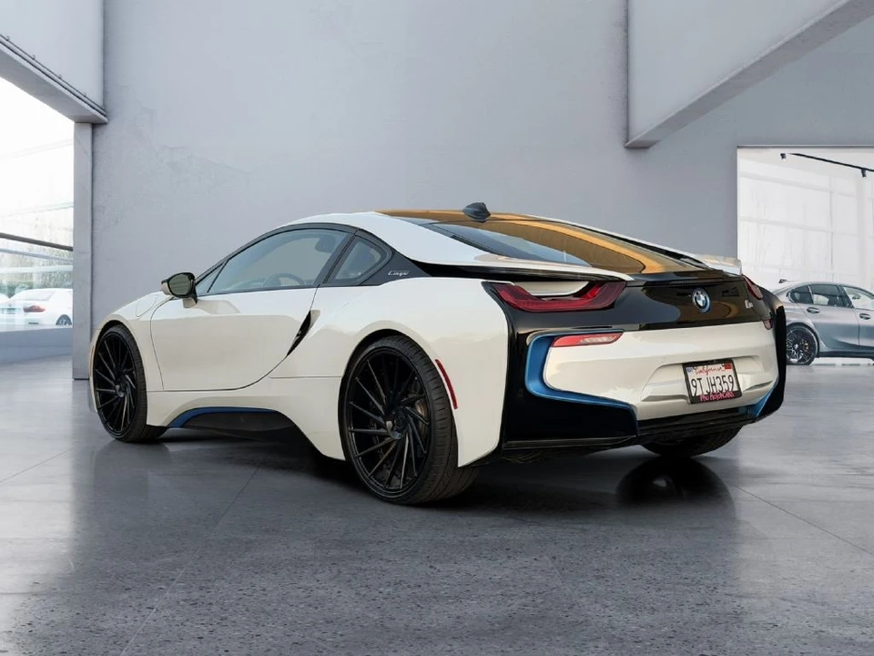 2019 BMW i8 - Image 10 of 19
