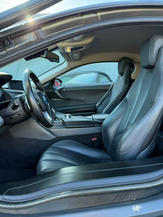 2019 BMW i8 - Image 7 of 21