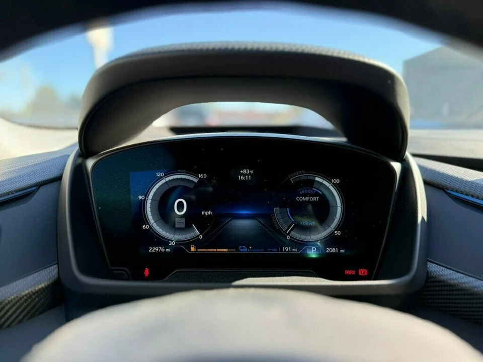 2019 BMW i8 - Image 13 of 21