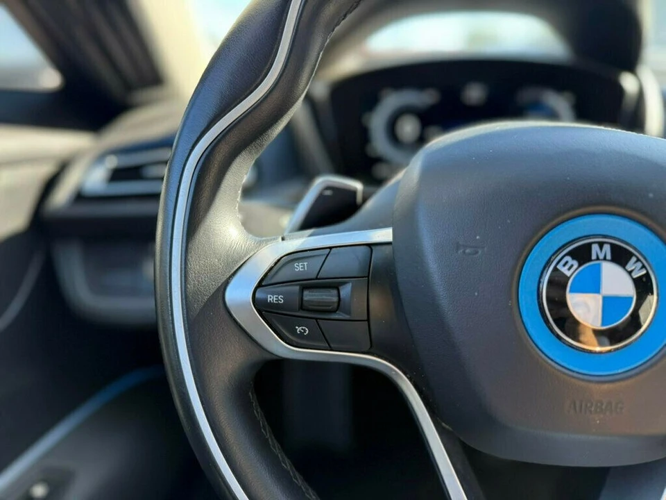 2019 BMW i8 - Image 11 of 21