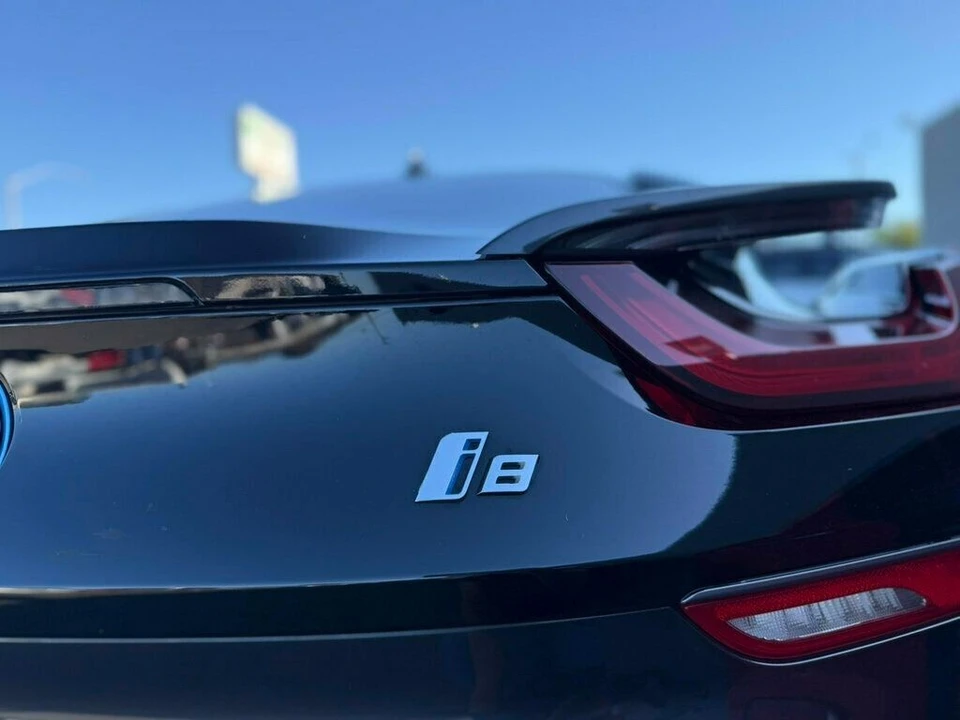 2019 BMW i8 - Image 21 of 21