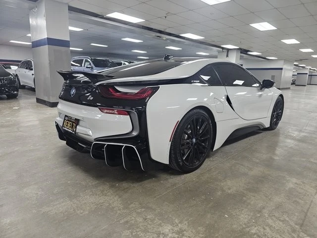 2019 BMW i8 - Image 2 of 10