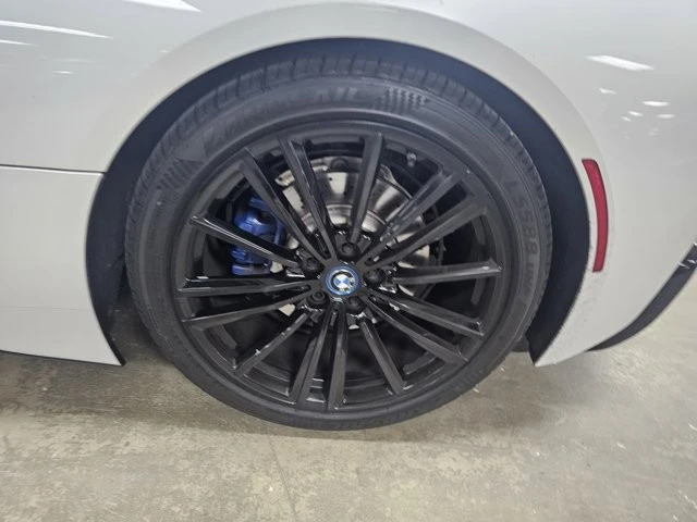 2019 BMW i8 - Image 8 of 10