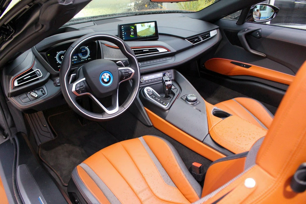 2019 BMW i8 - Image 3 of 3