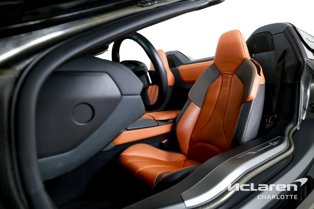 2019 BMW i8 - Image 13 of 21