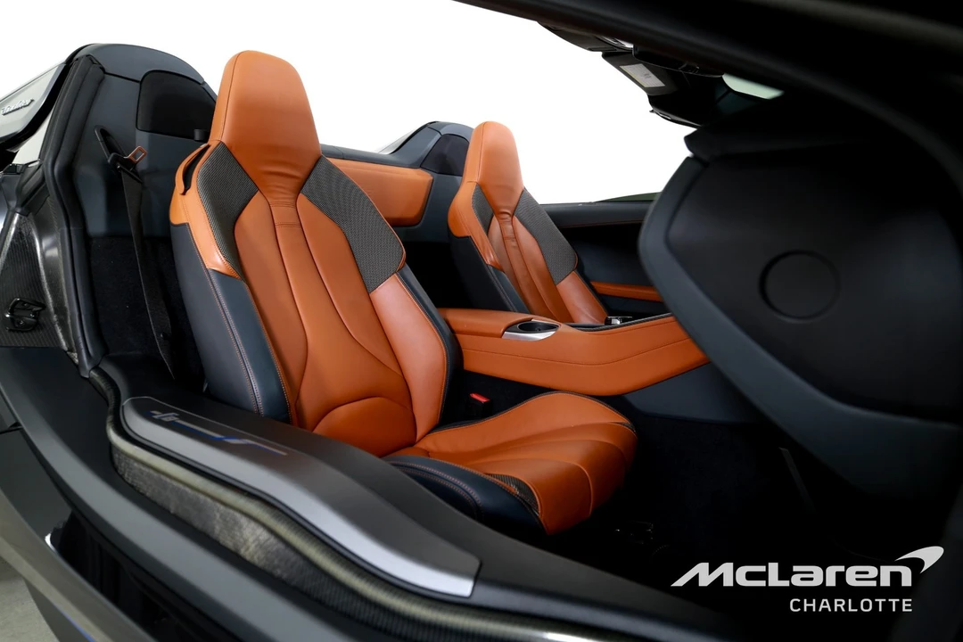 2019 BMW i8 - Image 19 of 21