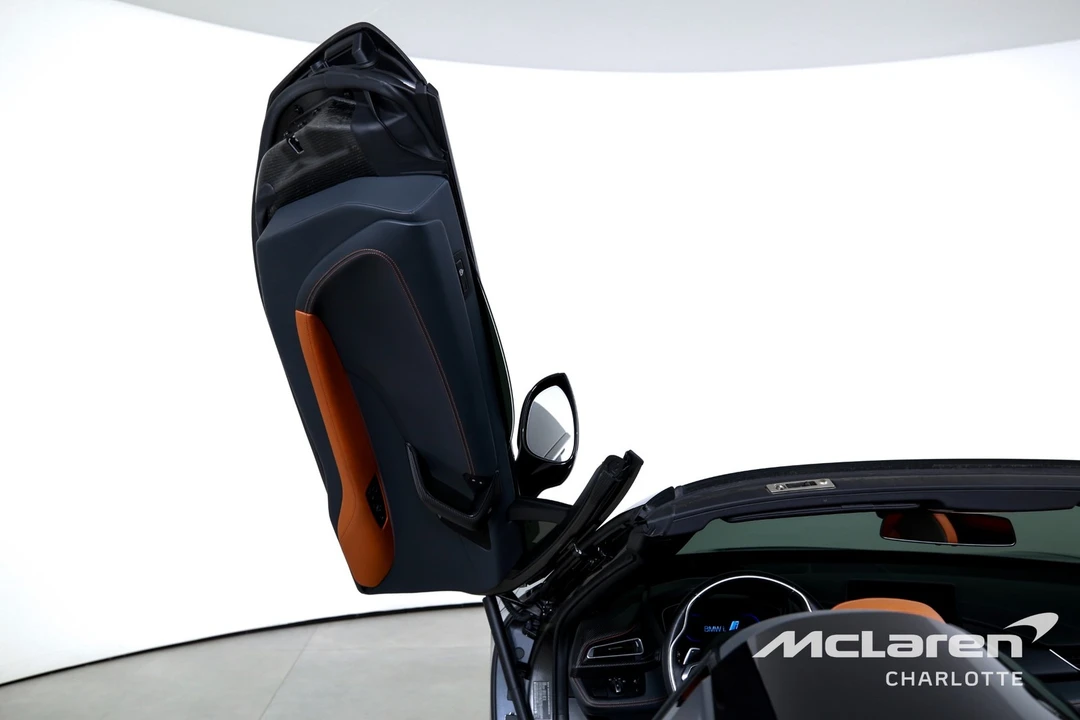 2019 BMW i8 - Image 12 of 21