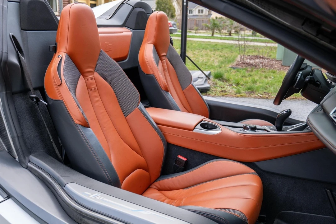 2019 BMW i8 - Image 15 of 31
