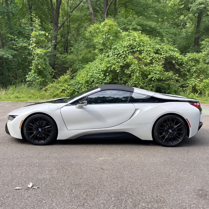 2019 BMW i8 - Image 5 of 31