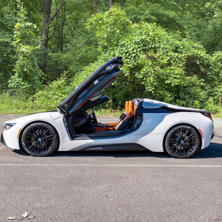 2019 BMW i8 - Image 6 of 31