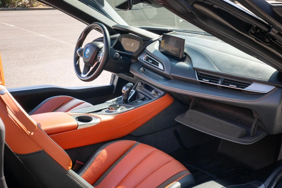 2019 BMW i8 - Image 29 of 31