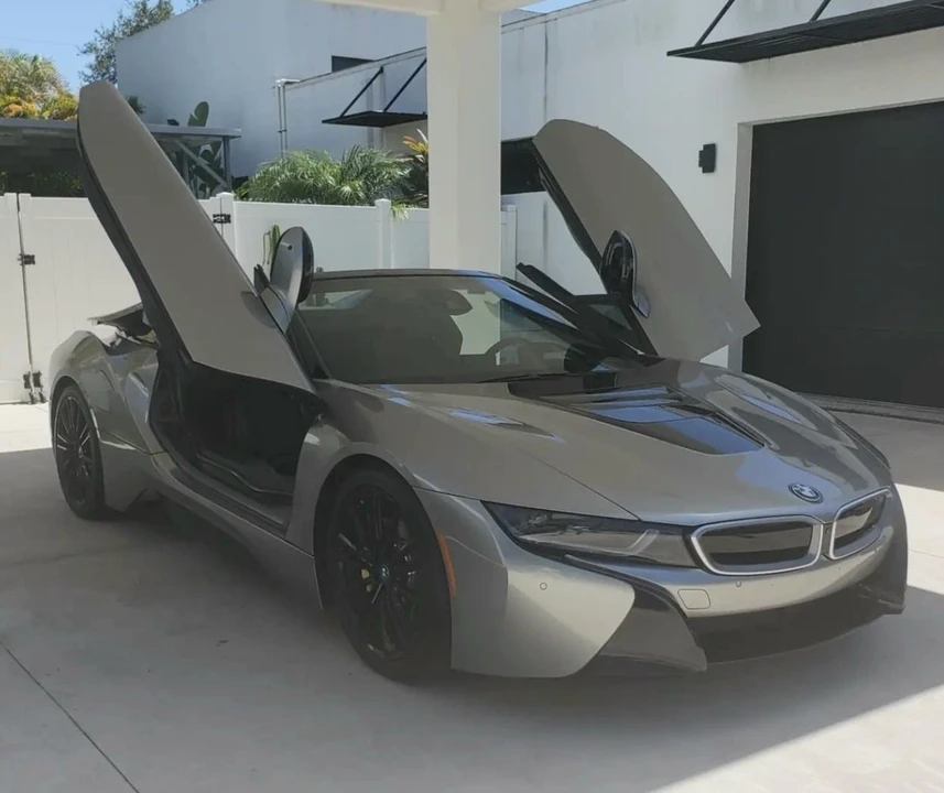 2019 BMW i8 - Image 4 of 15