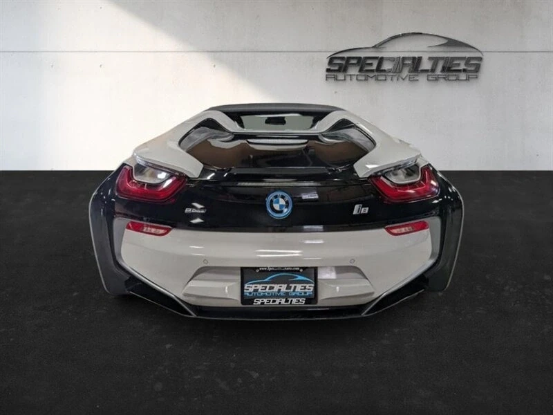 2019 BMW i8 - Image 8 of 17