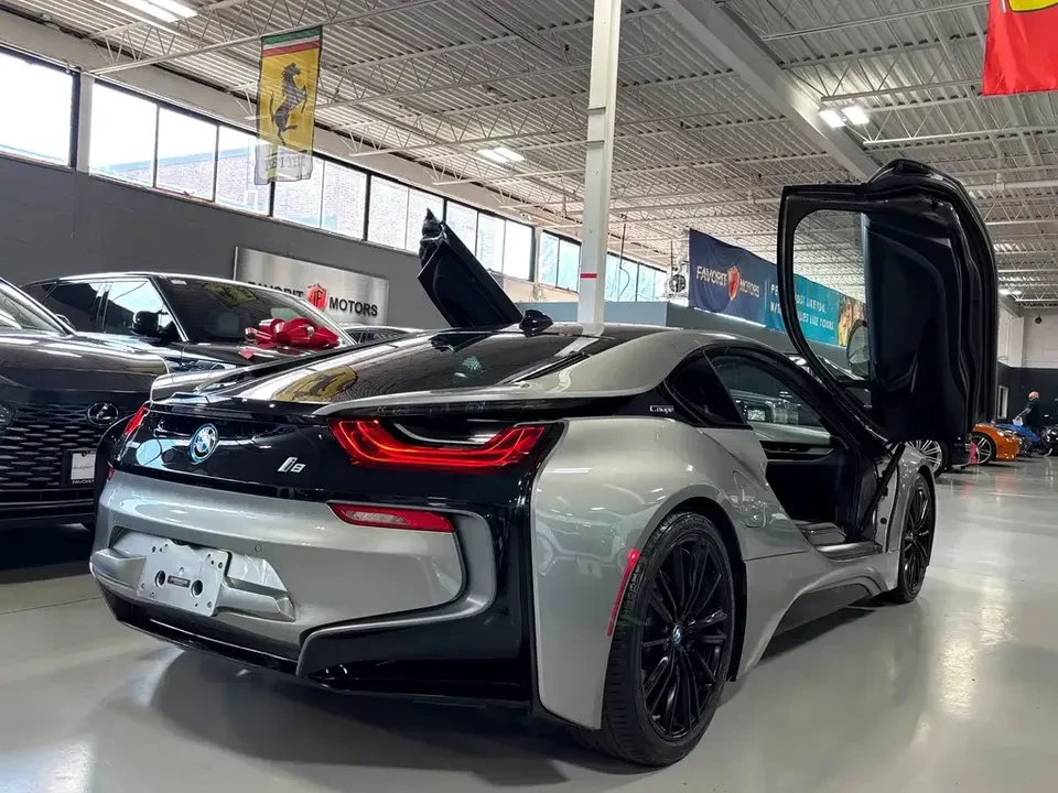 2019 BMW i8 - Image 4 of 20