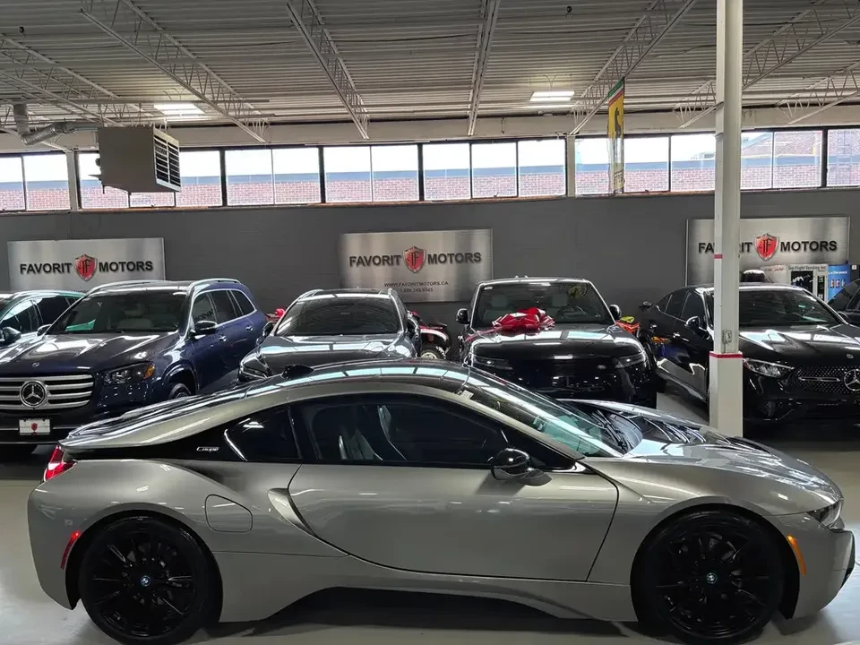 2019 BMW i8 - Image 3 of 20