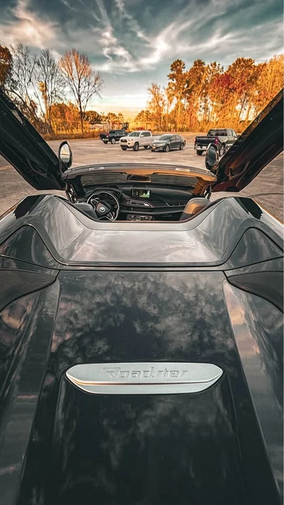 2019 BMW i8 - Image 4 of 7