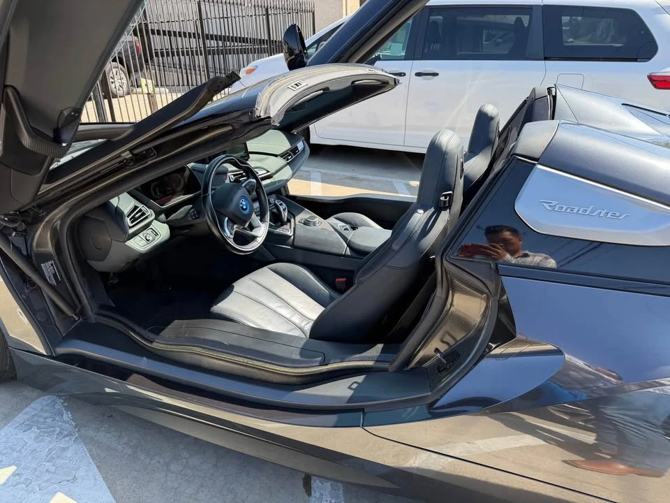 2019 BMW i8 - Image 10 of 10