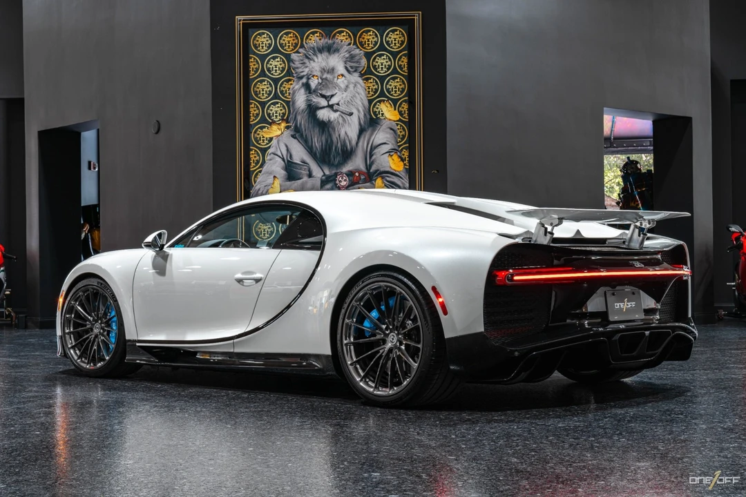 2019 Bugatti Chiron - Image 10 of 12