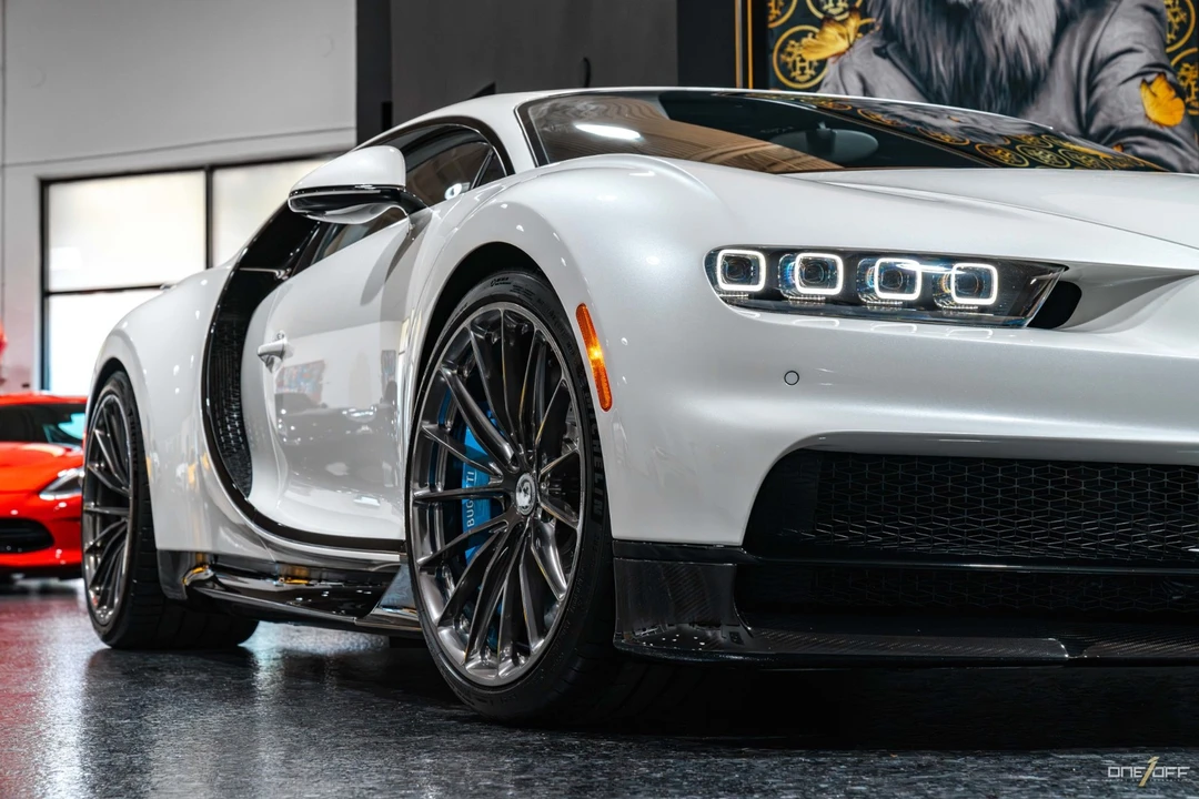 2019 Bugatti Chiron - Image 9 of 12