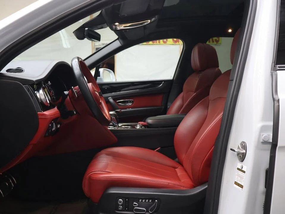 2019 Bentley Bentayga - Image 14 of 20