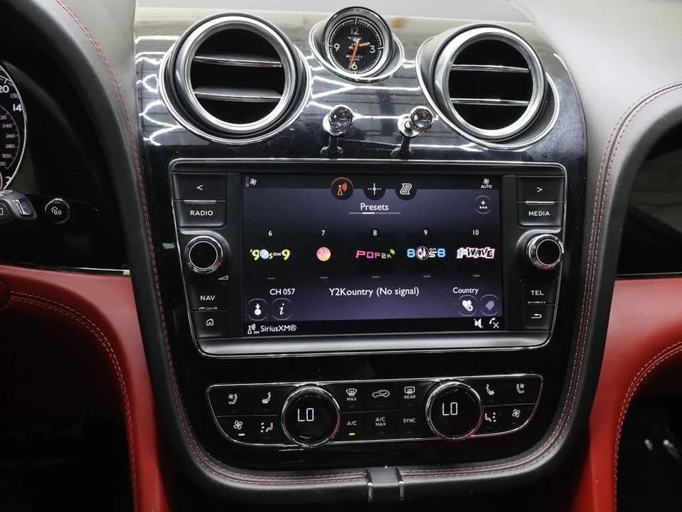 2019 Bentley Bentayga - Image 17 of 20