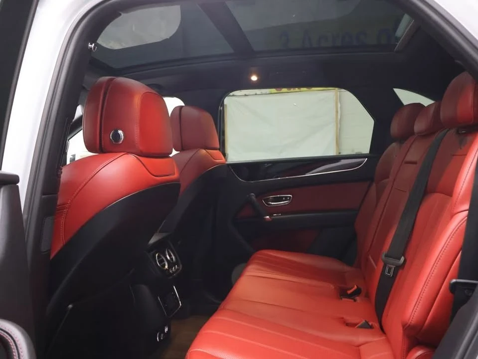 2019 Bentley Bentayga - Image 13 of 20